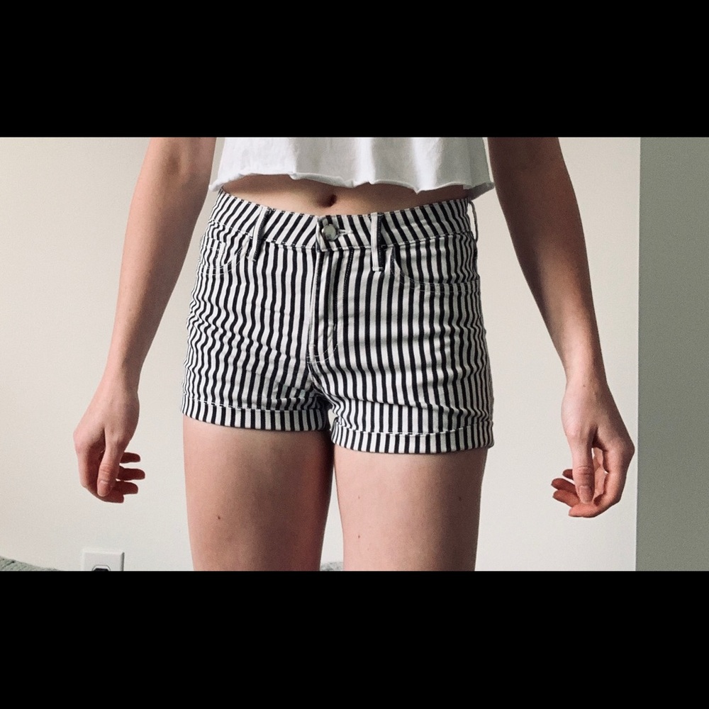 Stripped shorts